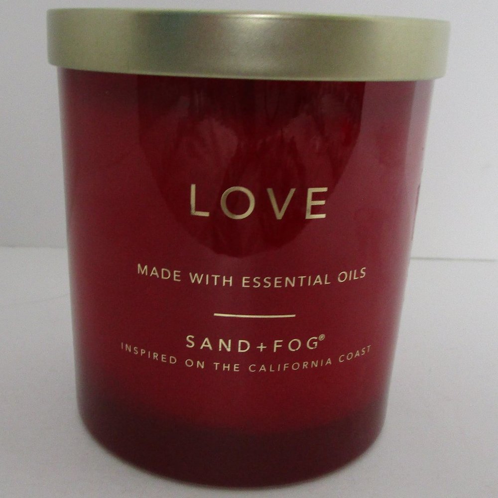NWT Sand + Fog scented candle